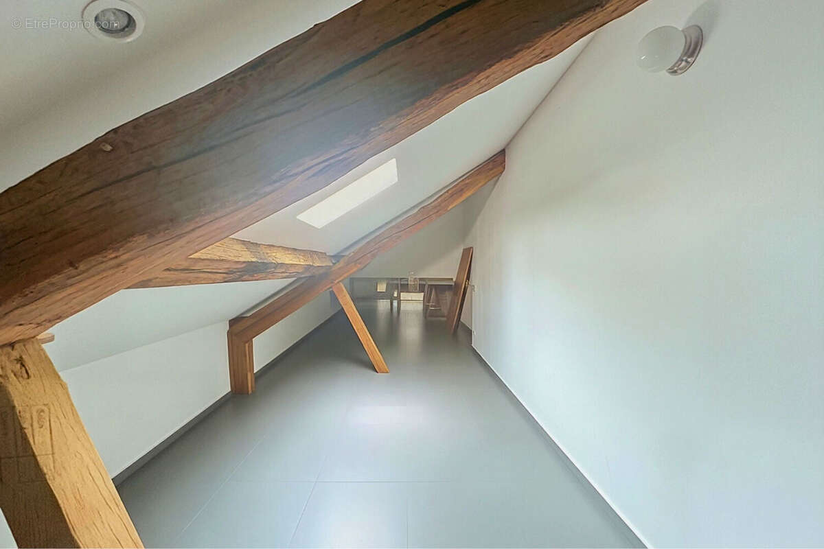 Appartement duplex de caractère à vendre - Dijon Centre Historique - 2 chambres - Hôtel particulier 107,33 m² au sol - photo 9