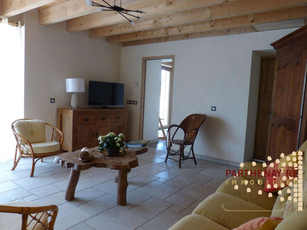 Maison 149 m² à Pressigny  - photo 6