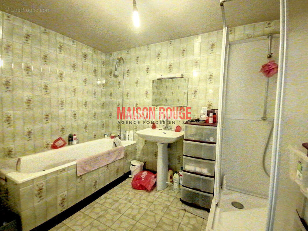 Maison à BAZOUGES-LA-PEROUSE