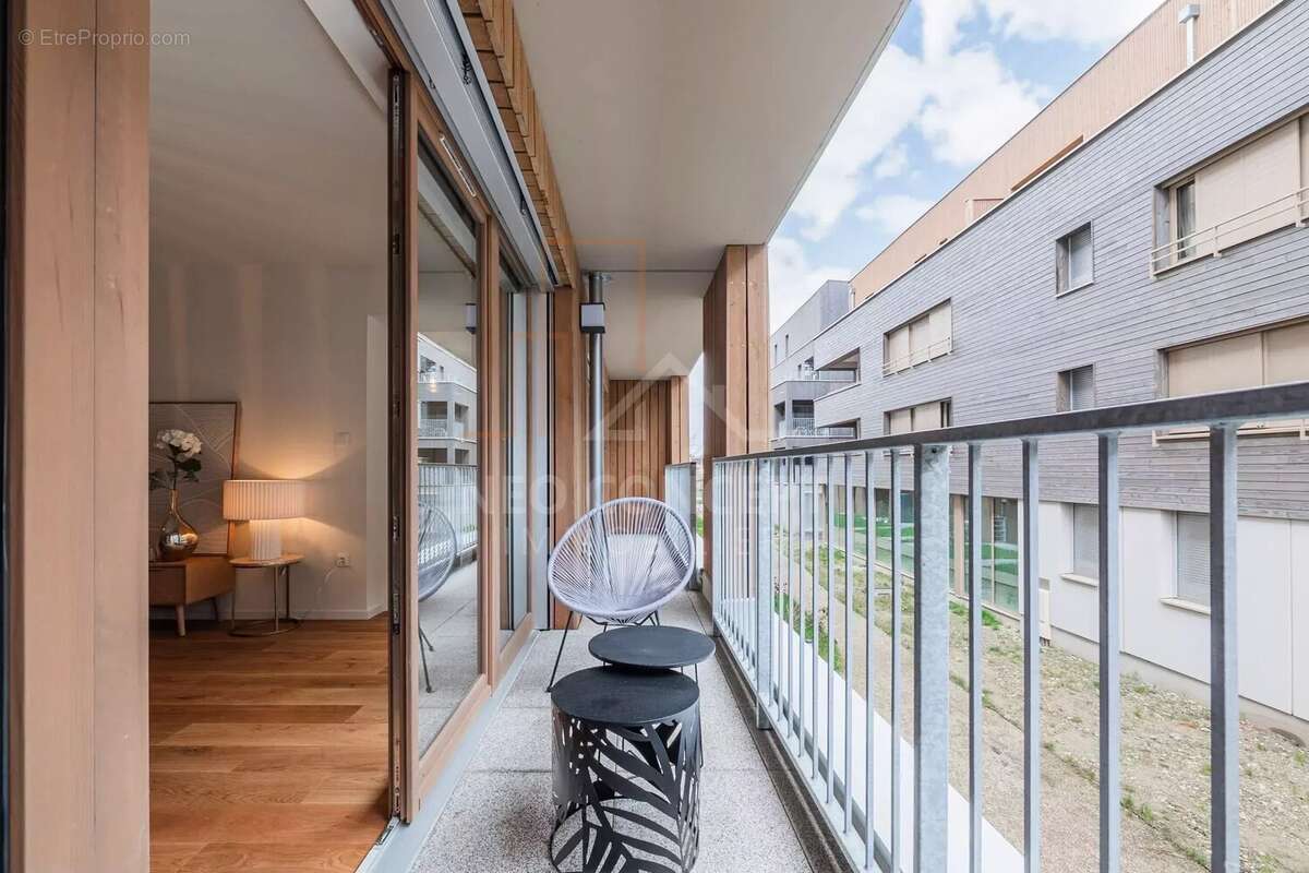 STRASBOURG – QUAI OUEST  Appartement 3 pièces  66,30 m²  Terrasse  Garage + parking - photo 9