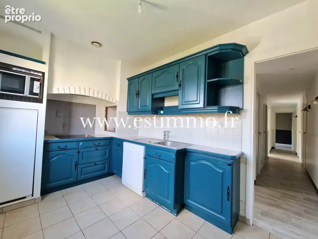 Maison de ville en 6 pièces principales - photo 3