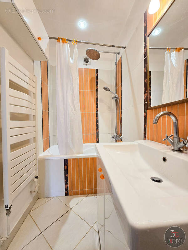 Appartement à FONTENAY-SOUS-BOIS