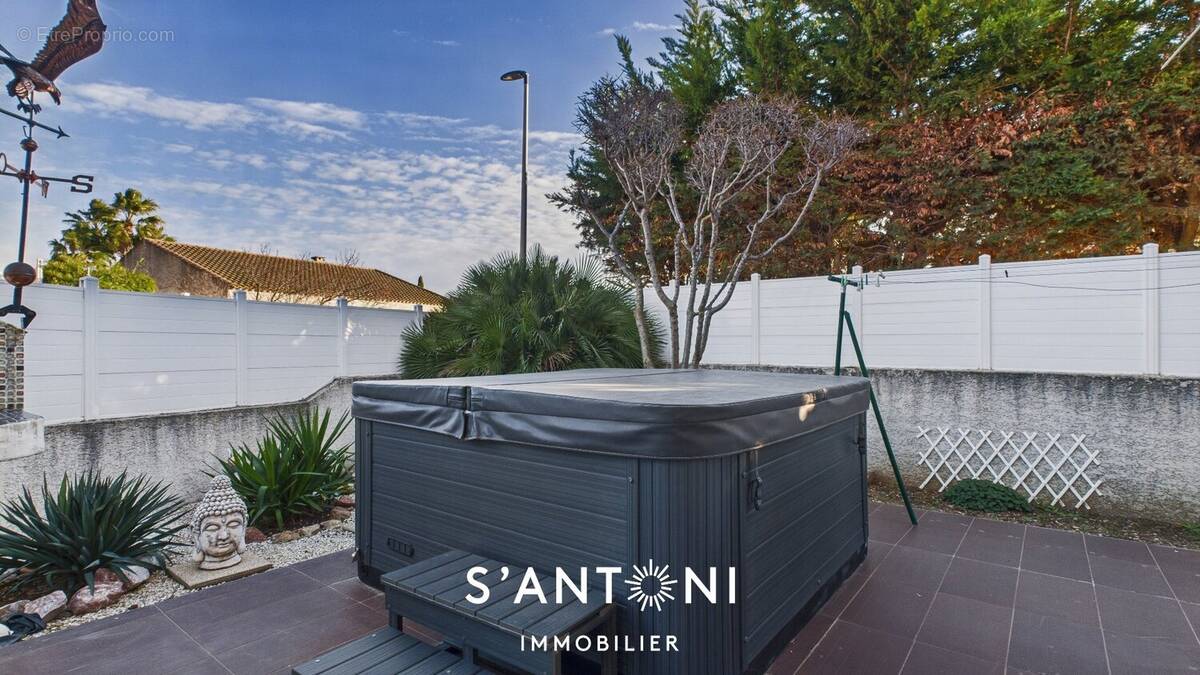 Maison à VILLENEUVE-LES-BEZIERS