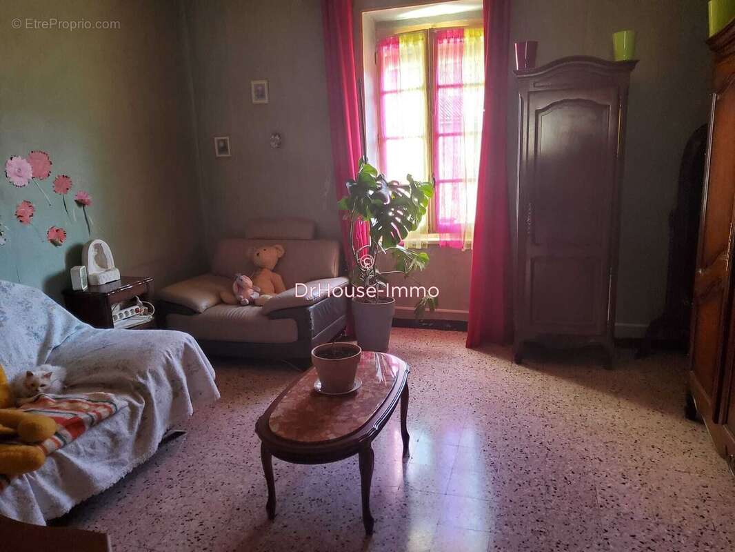 Appartement à MOLIERES-SUR-CEZE