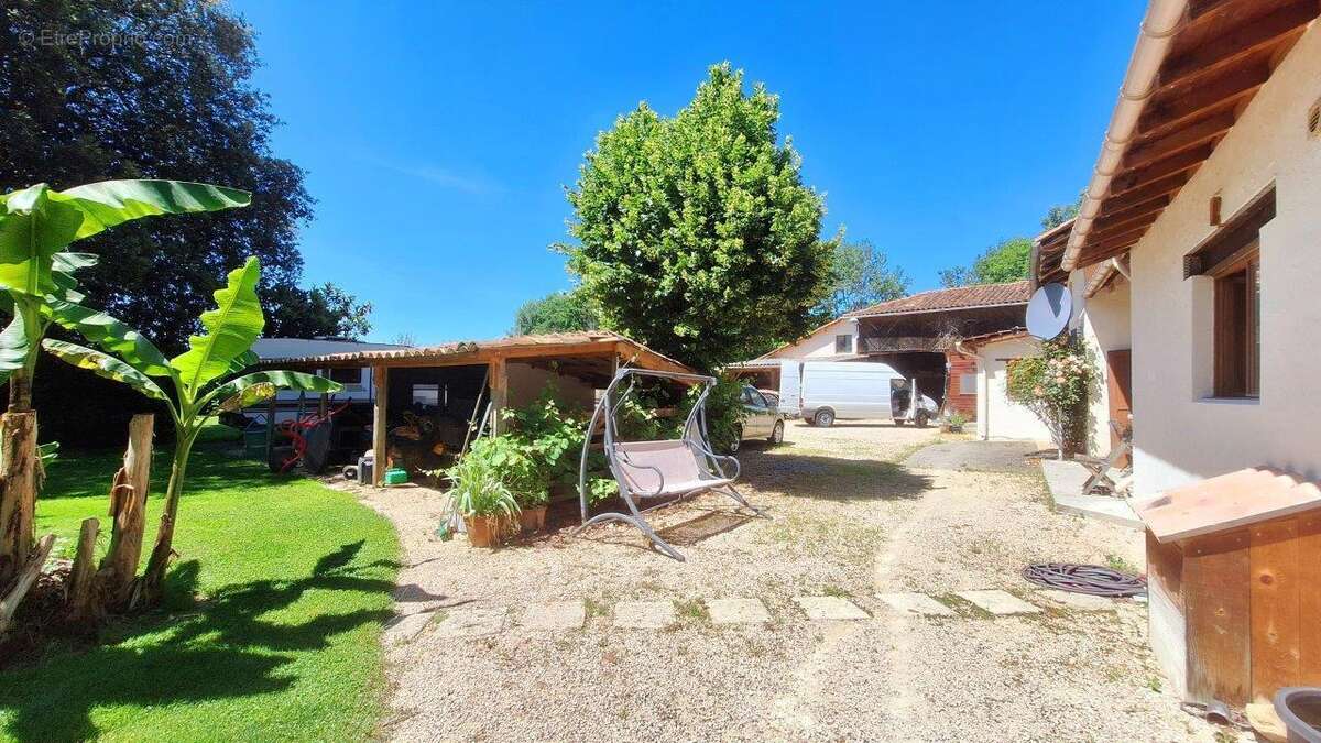 Maison à CASTELNAU-MAGNOAC