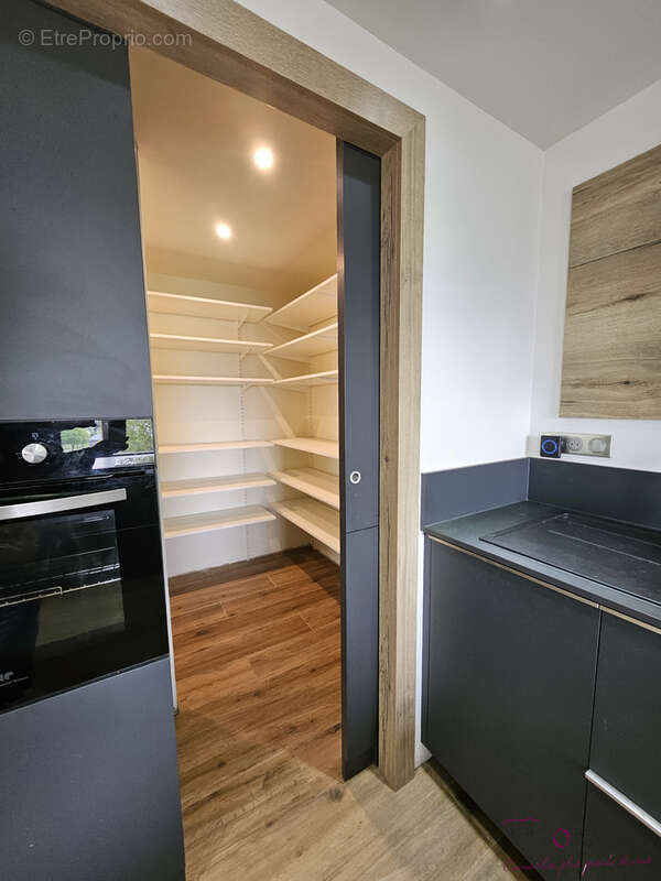 Appartement à FRASNE