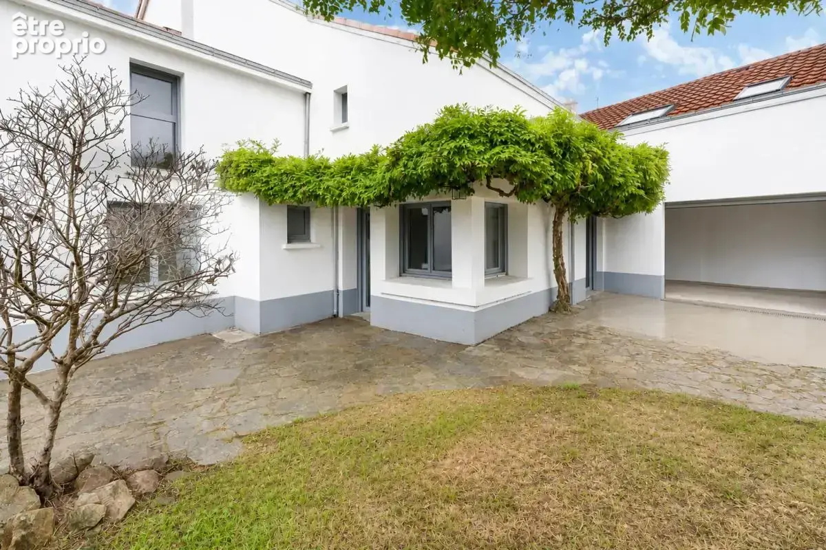 Maison de 8 pièces de 208 m² à Port-Saint-Père - photo 4
