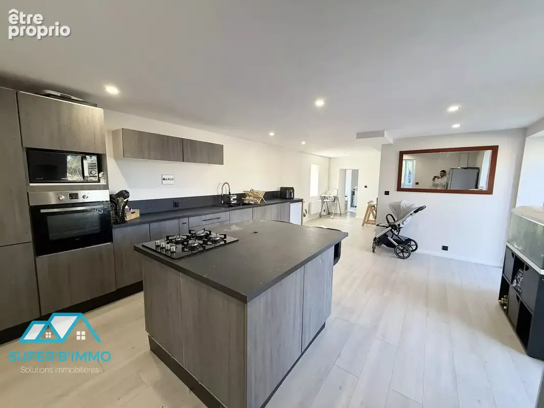 Maison 140 m² - terrain - photo 2
