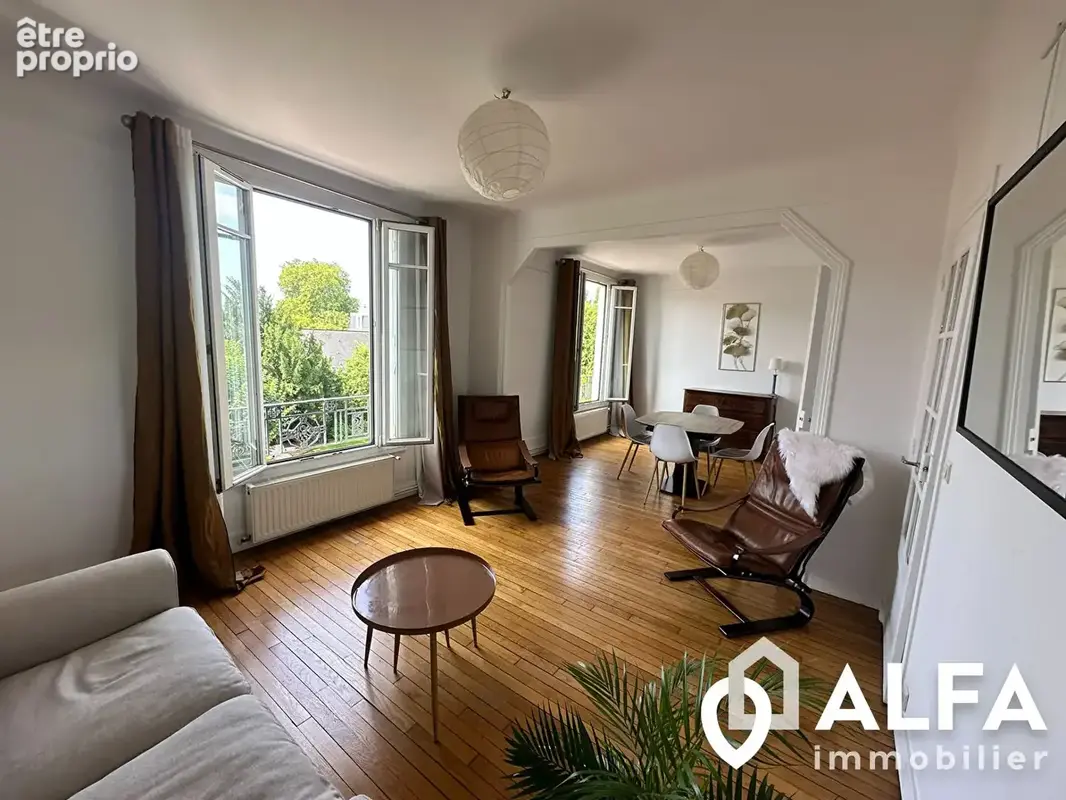 Photo Appartement à Enghien-Les-Bains au prix de 325 500€