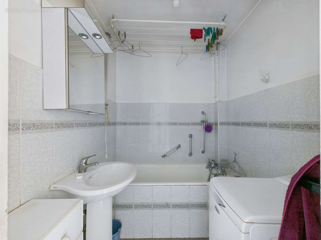 Appartement à PARIS-14E