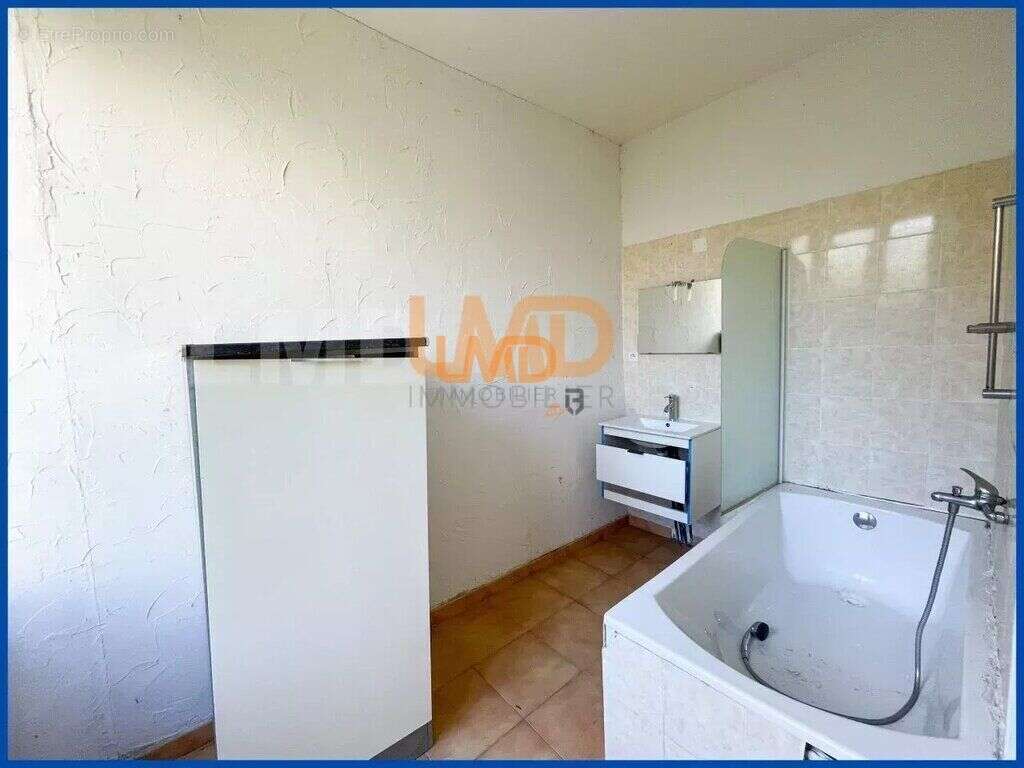 Aveyron: Immeuble ou maison de rapport deux appartements - photo 4