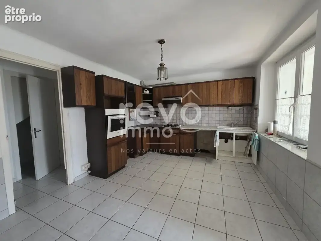 Maison familiale 175m² SAINT-COLOMBAN 44310 - photo 4