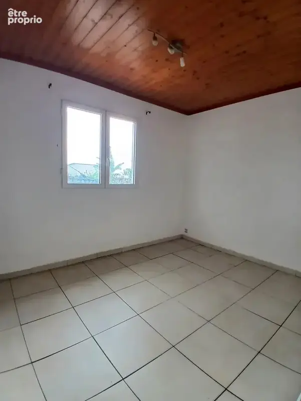 Maison F4 de 105 m2 sur terrain de 600 M2 Chemin de Ceinture Saint Benoit - photo 6