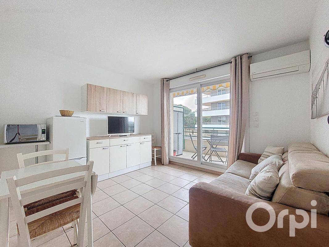 Appartement à VILLENEUVE-LOUBET