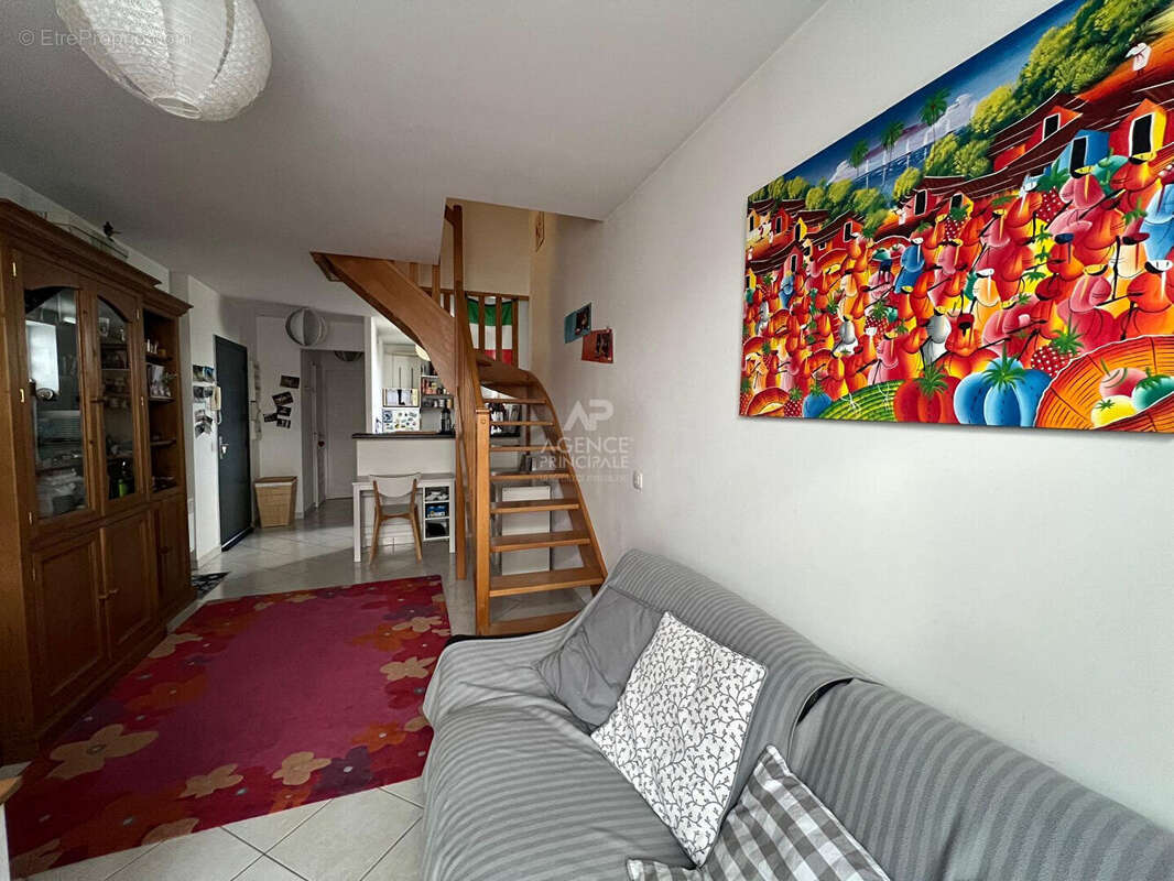 Appartement à HOUILLES