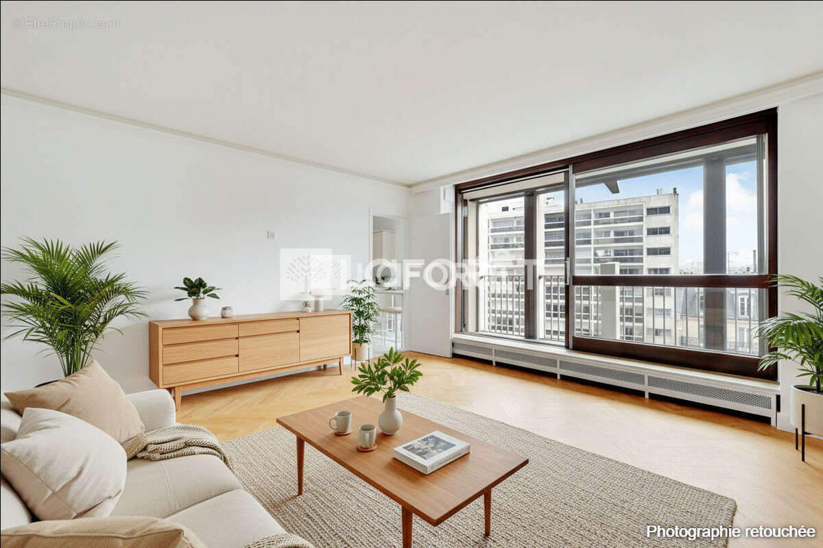 Appartement à PARIS-15E