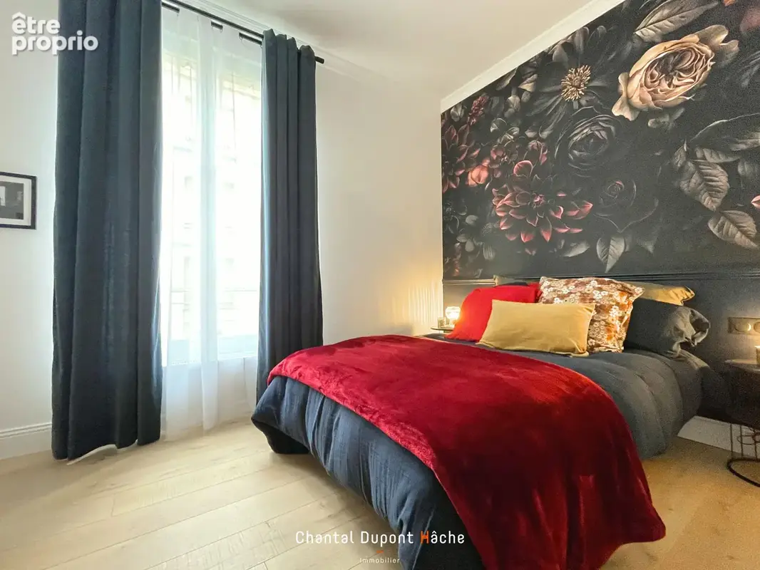 CHARTRES COEUR DE VILLE - Très bel appartement entièrement rénové dans un immeuble ancien - photo 7