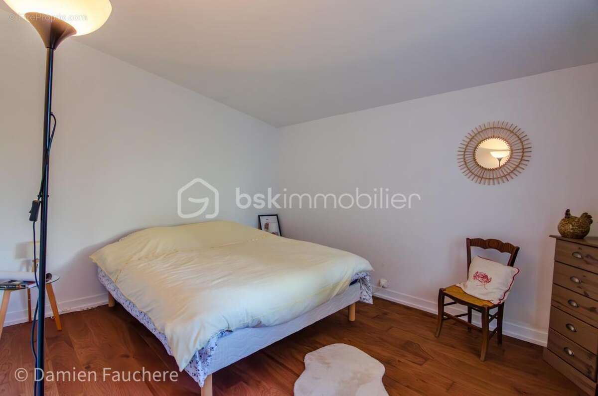 Maison familiale de plain-pied majoritairement avec véranda et jardin au calme ! - photo 14