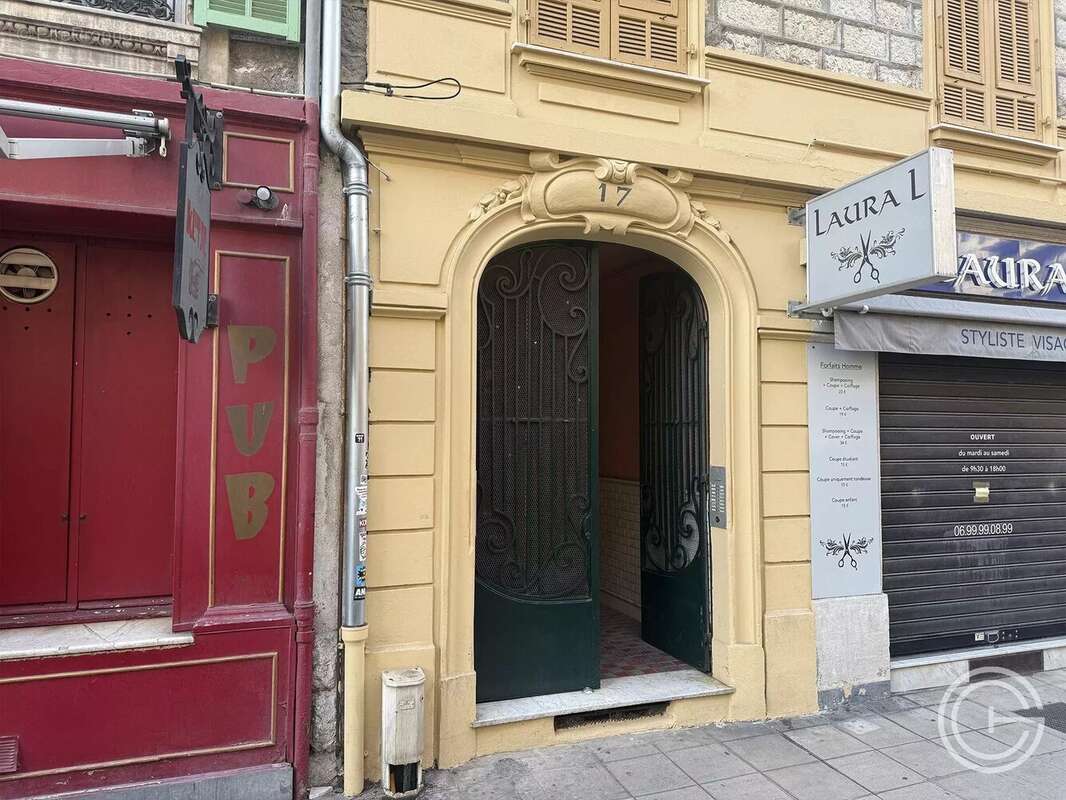 Autre à NICE