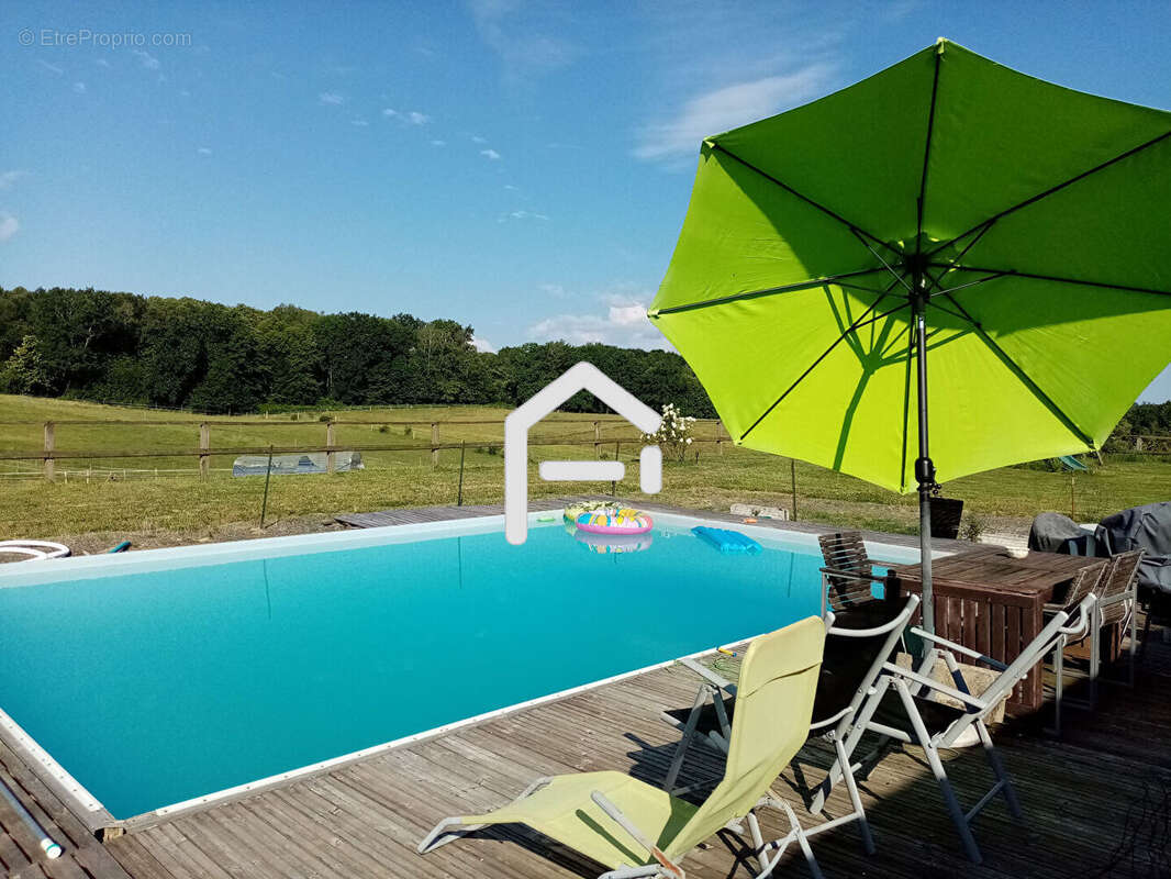 Maison à ARNAC-POMPADOUR