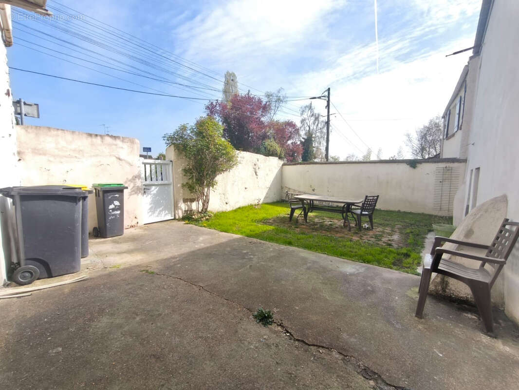 Maison à LEUVILLE-SUR-ORGE