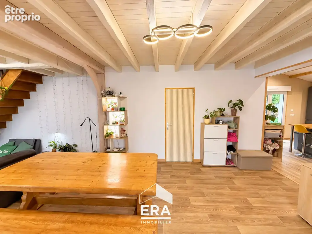À VENDRE : Maison rénovée 1 200 m² de terrain + 3 CH à Pessac - photo 2