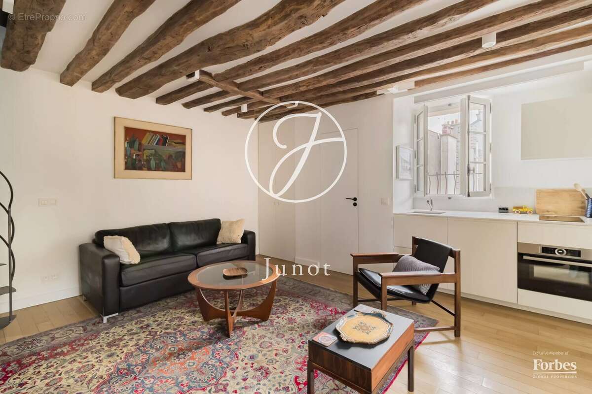 Paris 7e - CARRÉ DES ANTIQUAIRES - Duplex à vendre - 2 pièces - 39,24m² Carrez - 57,53m² au sol - 1 chambre - Dernier étage. - photo 7