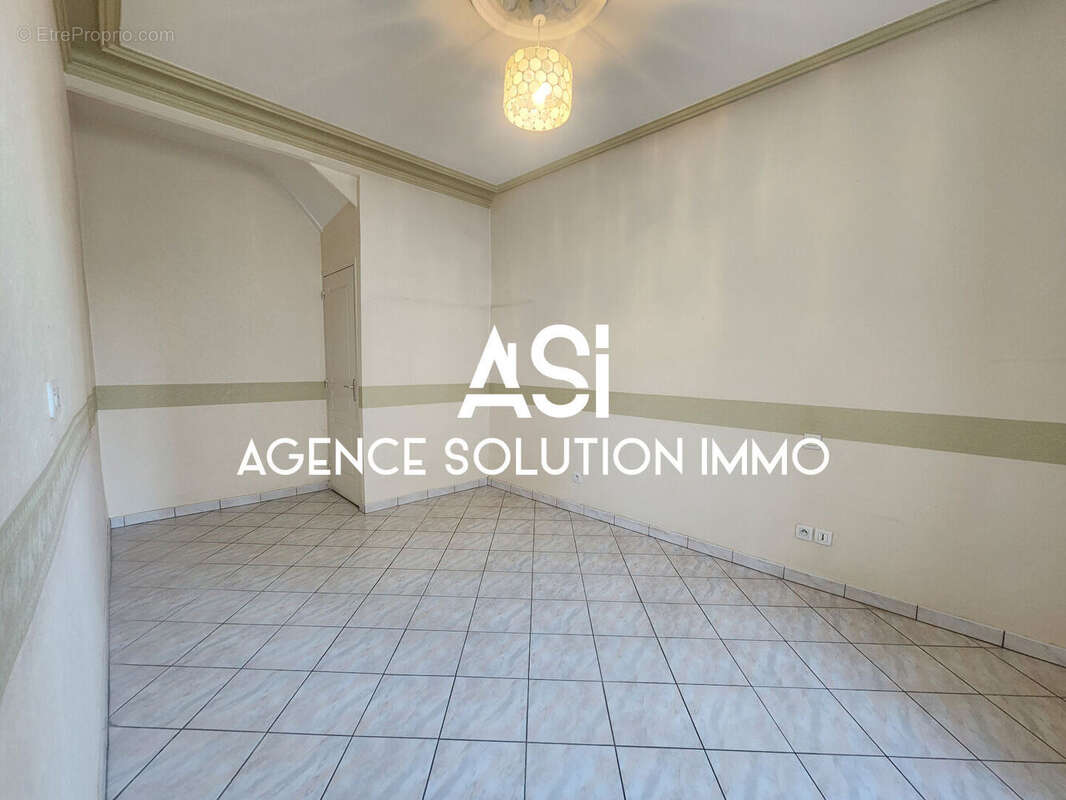 Maison à SILLE-LE-GUILLAUME