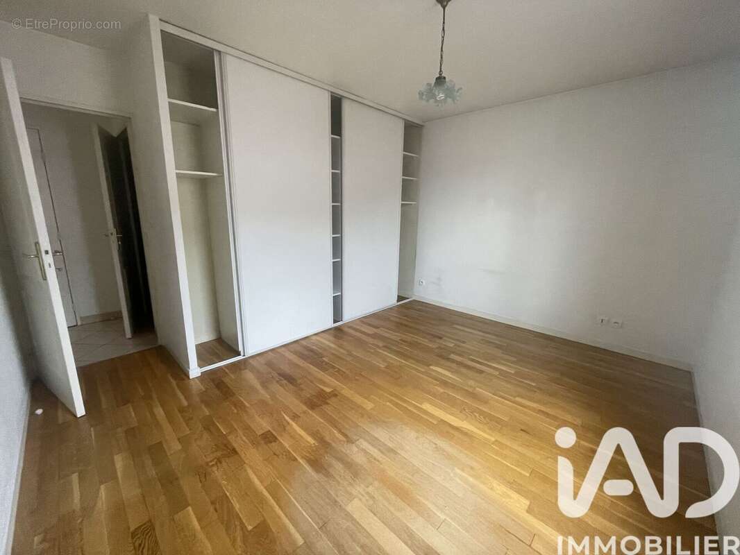 Photo 7 - Appartement à DECINES-CHARPIEU