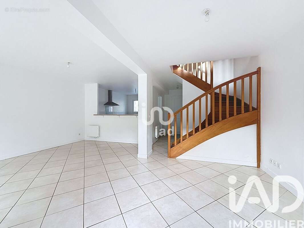 Photo 8 - Maison à MORAINVILLIERS