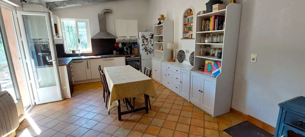 Maison à UTELLE