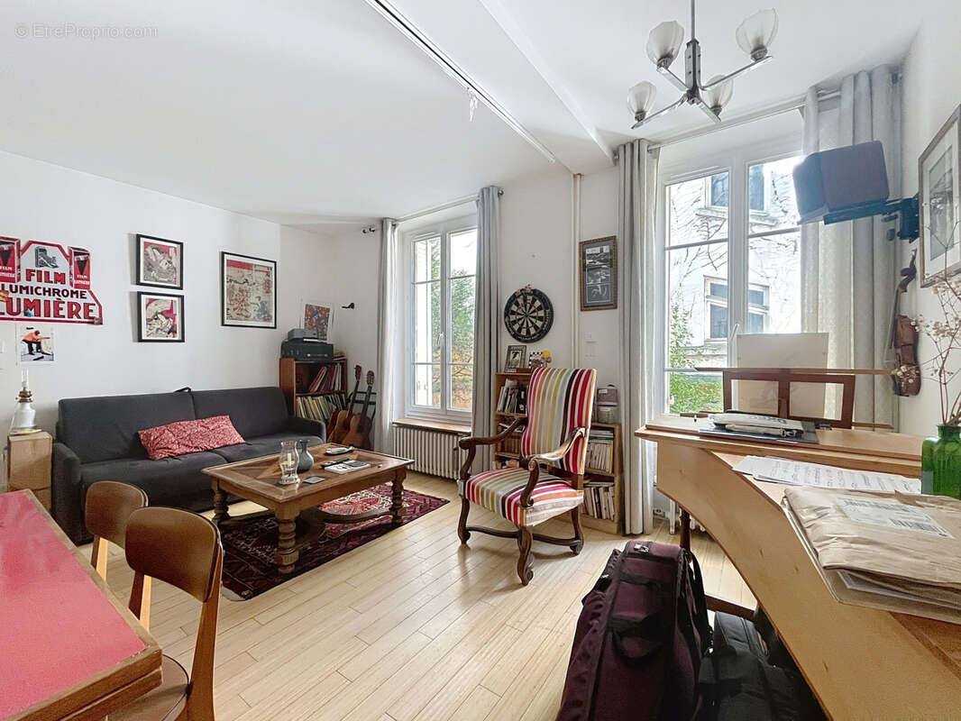 Appartement à PARIS-20E