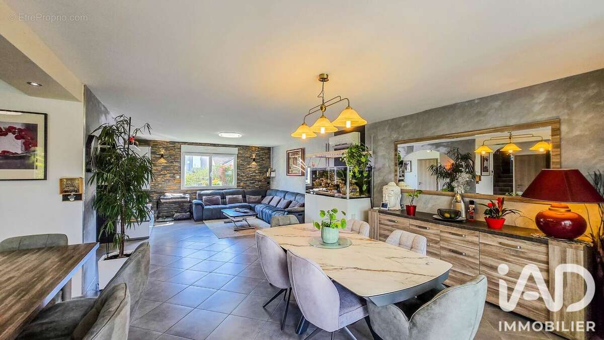Maison 186 m² à Rurange-Les-Thionville  - photo 4