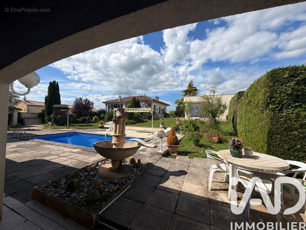 Photo 1 - Maison à CHAMPNIERS