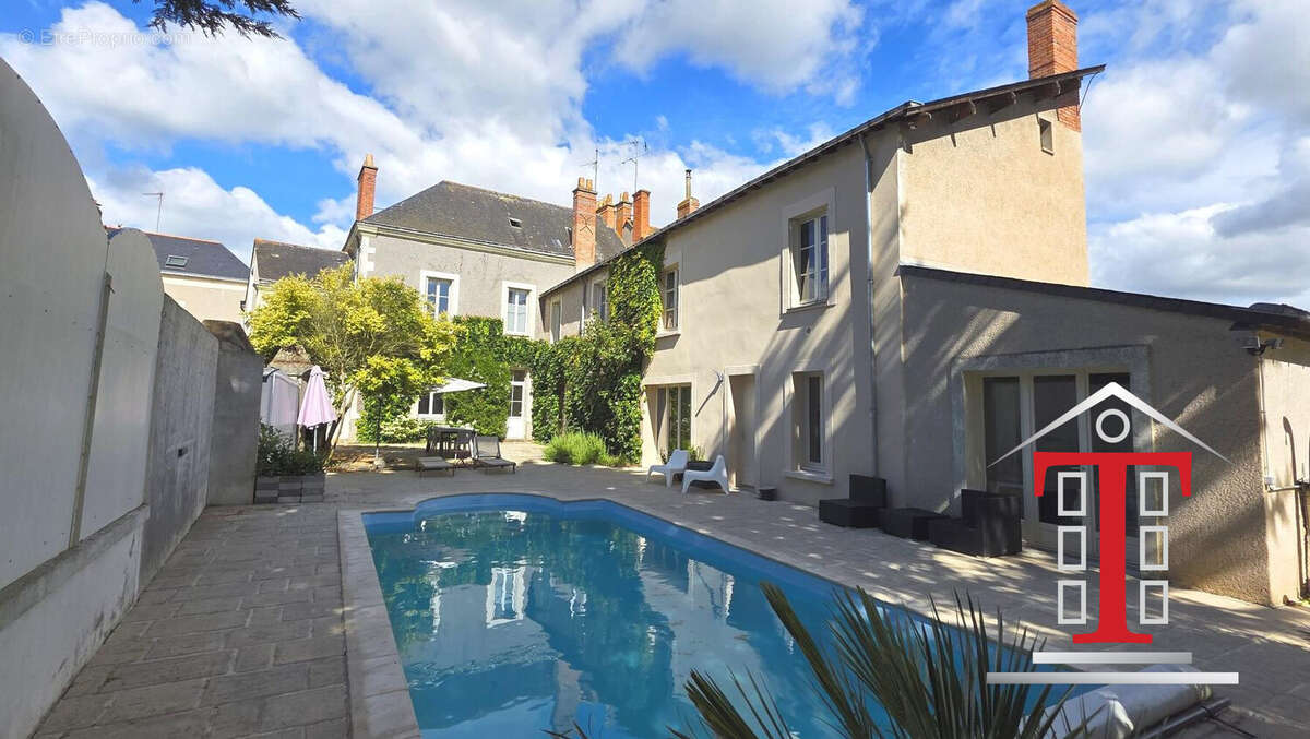 Maison à LES PONTS-DE-CE