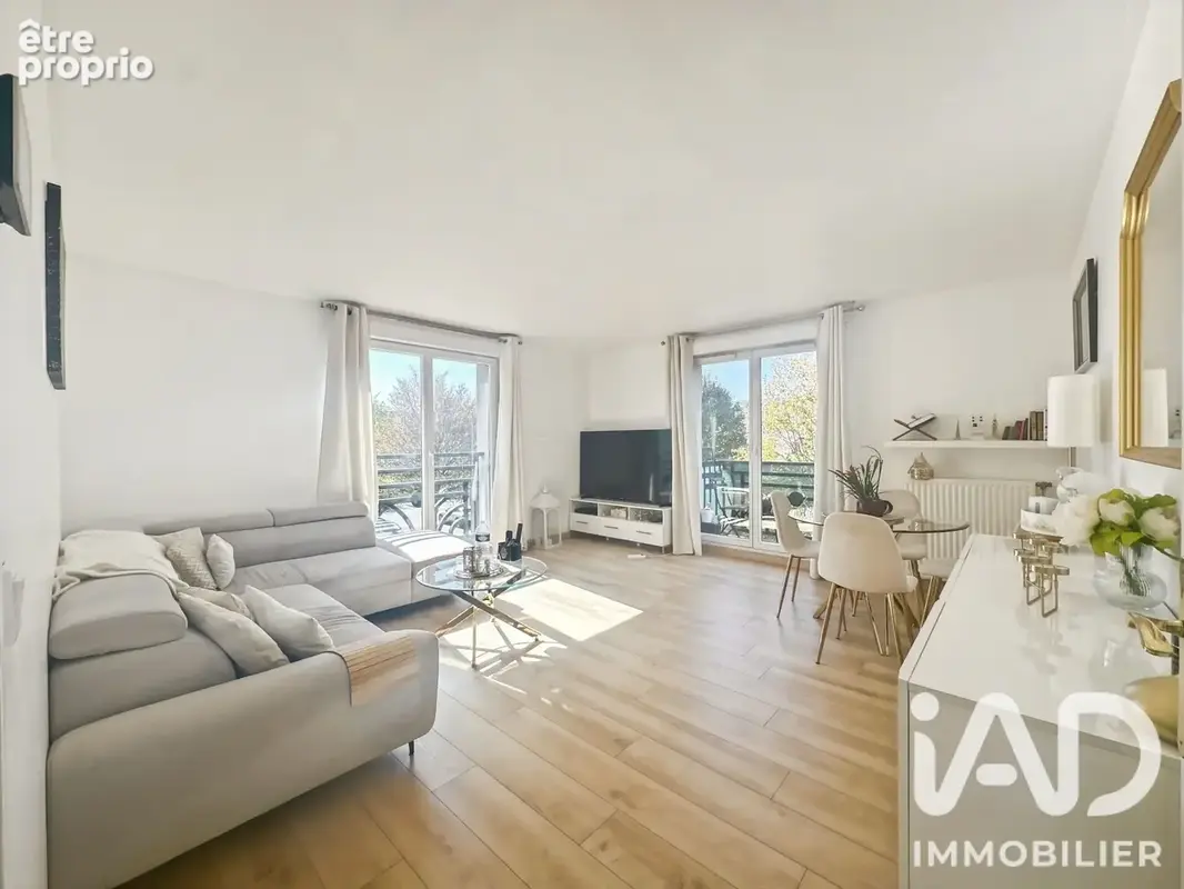 Photo 1 - Appartement à SAINTE-GENEVIEVE-DES-BOIS