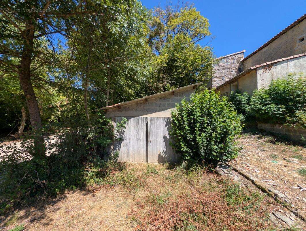 Garage / Box / Stockage  18.5m² à Bonnetan - 15 000€ - photo 2