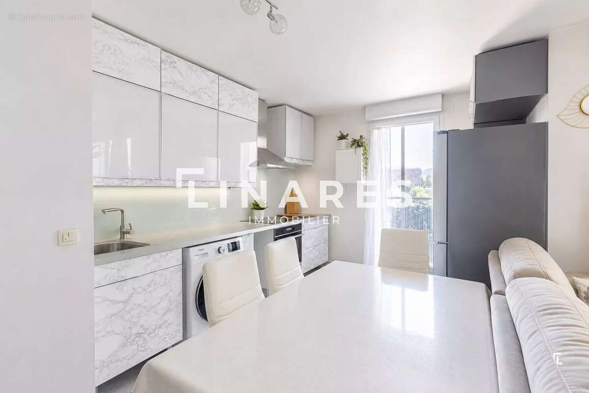 LE CONTEMPORAIN - Appartement T3 de 60m² - Balcon - 13008 - photo 4