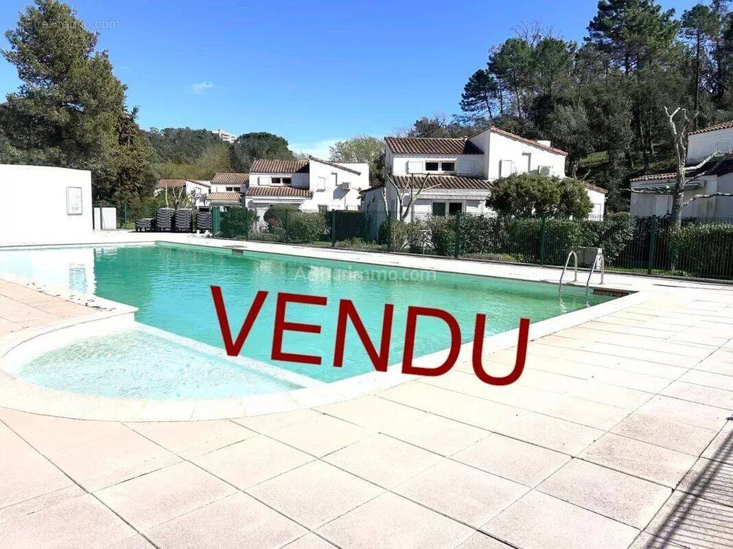 Appartement à MANDELIEU-LA-NAPOULE