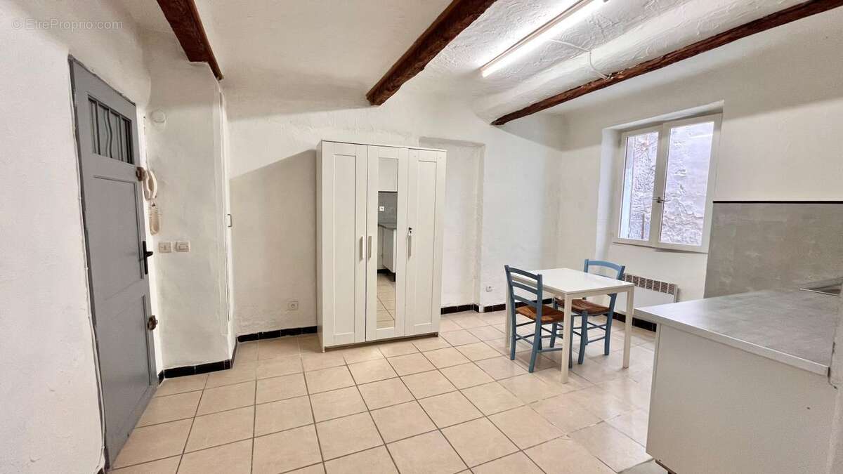 Appartement à MARSEILLE-6E