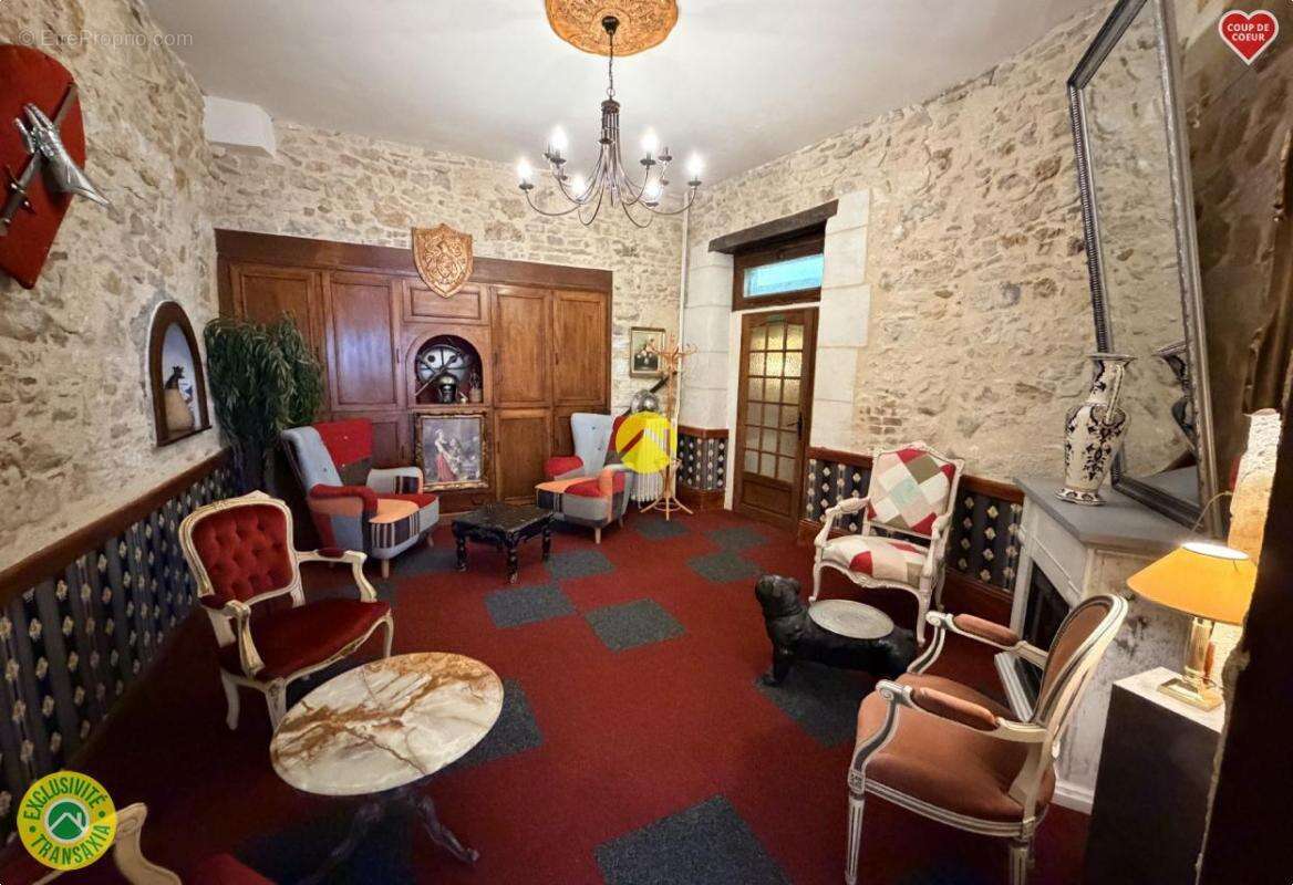 Maison à SAINT-AMAND-MONTROND