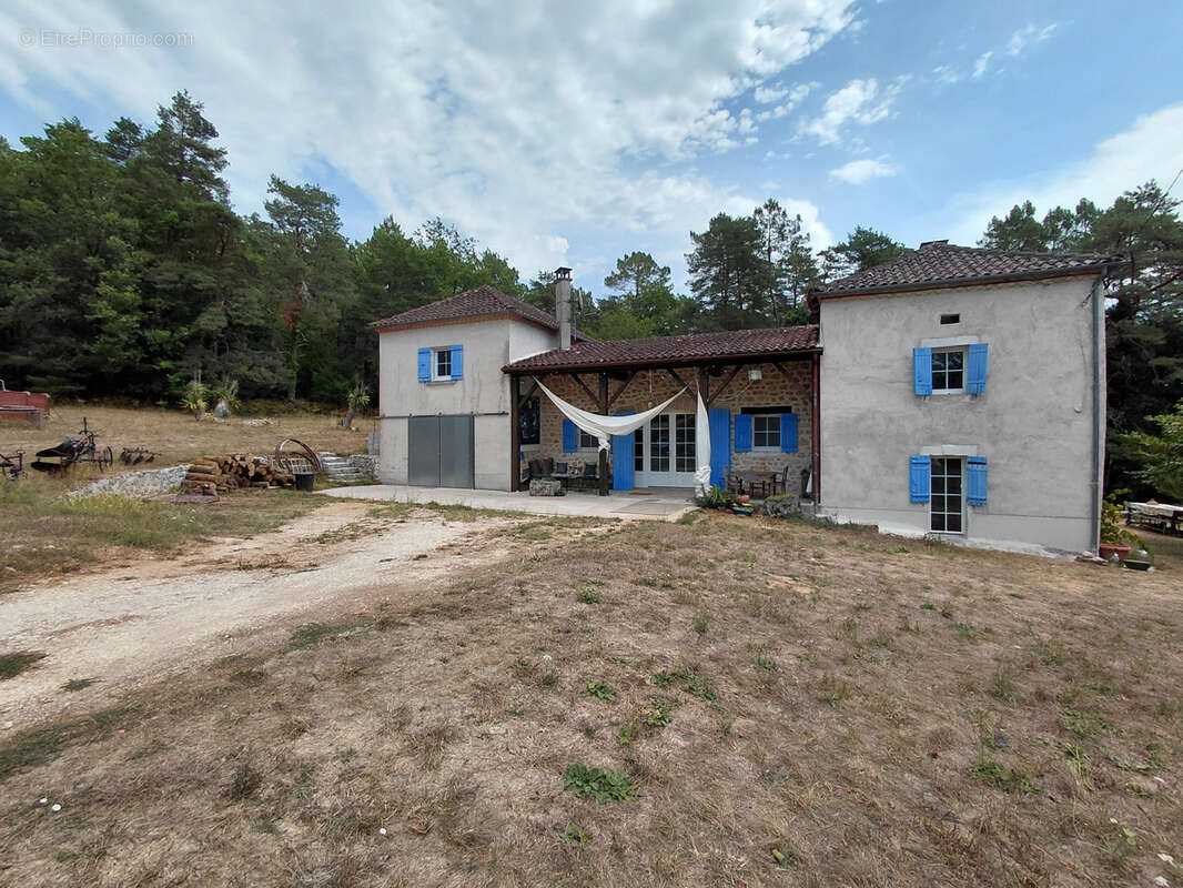 Propriété en pierre sur 3,5 hectares de terrain boisé en Périgord Vert - photo 5