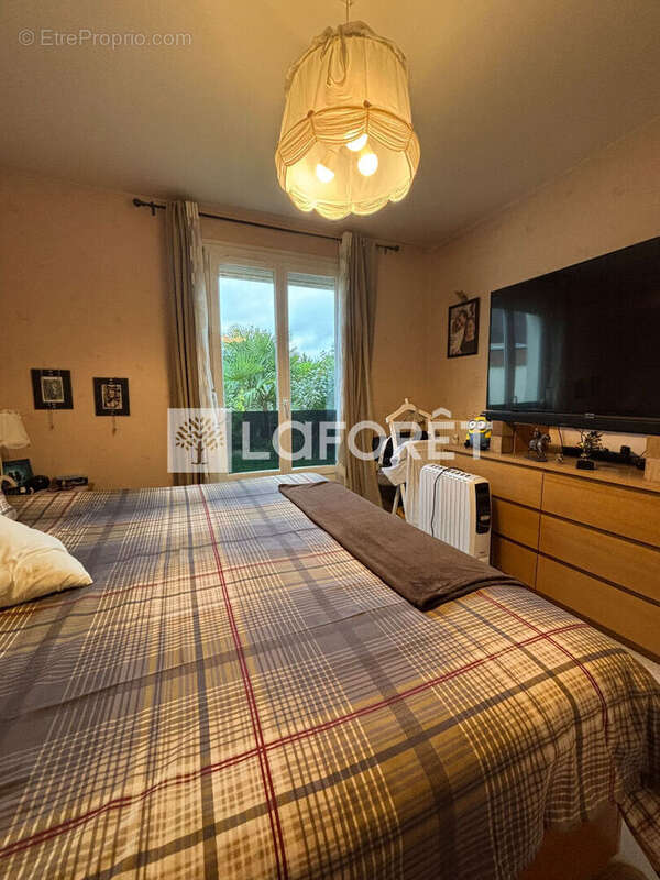 Appartement à LAMORLAYE