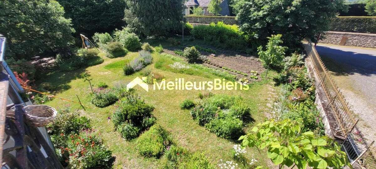 Maison du 19e avec granges , annexes, terrain de 9000 m2 - photo 6