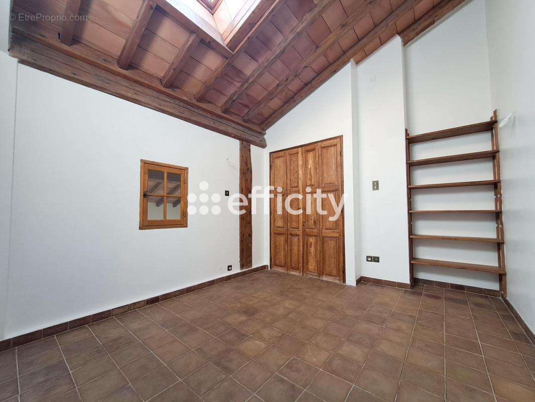 Maison 235 m² à Martigues  - photo 17