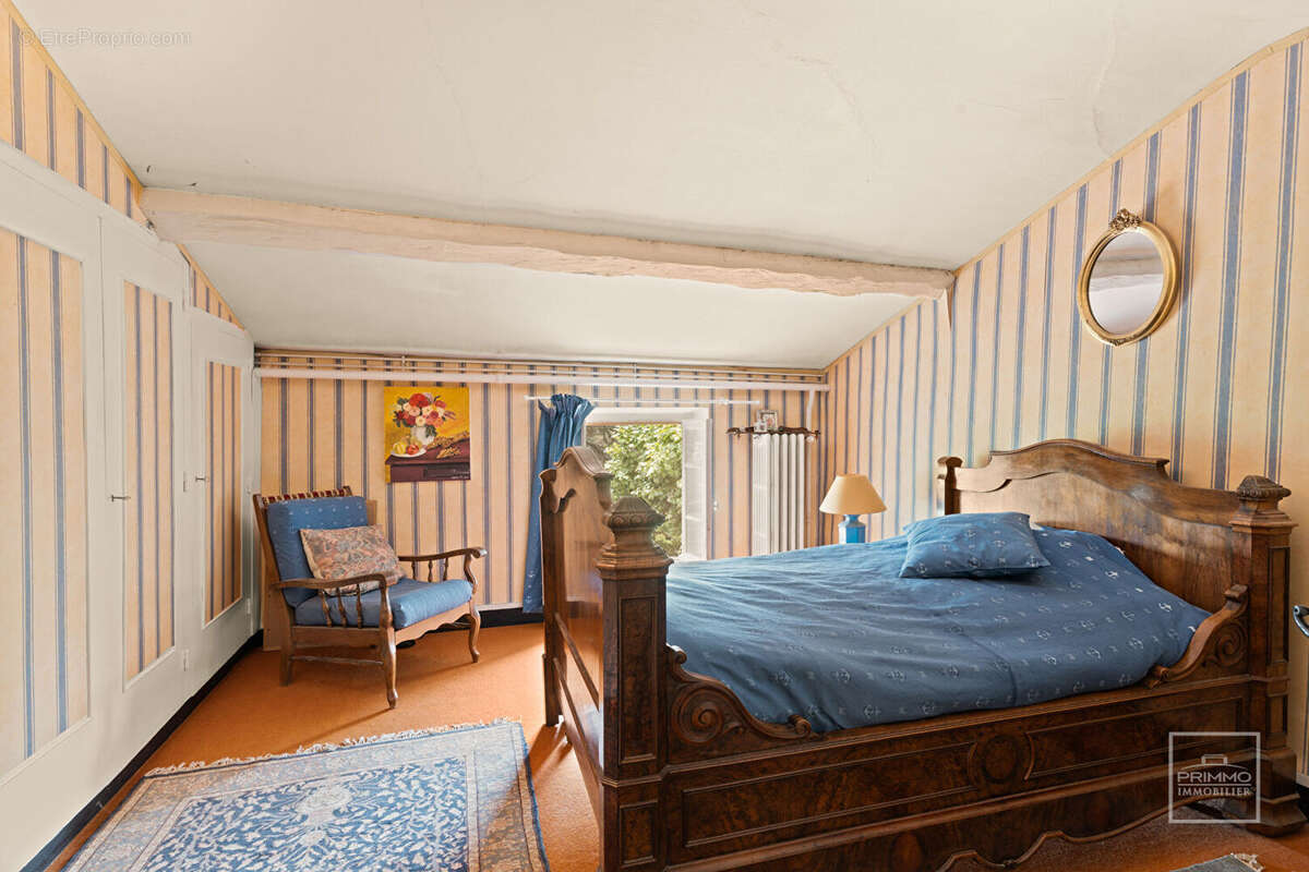 Maison à CHARBONNIERES-LES-BAINS