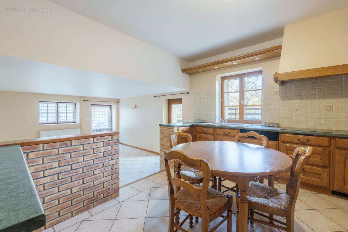 Maison à FRANCHEVILLE