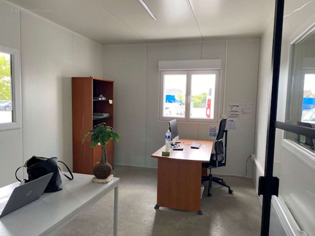Local d'activité Loire Authion de 1370 m2, locataire en place - photo 7