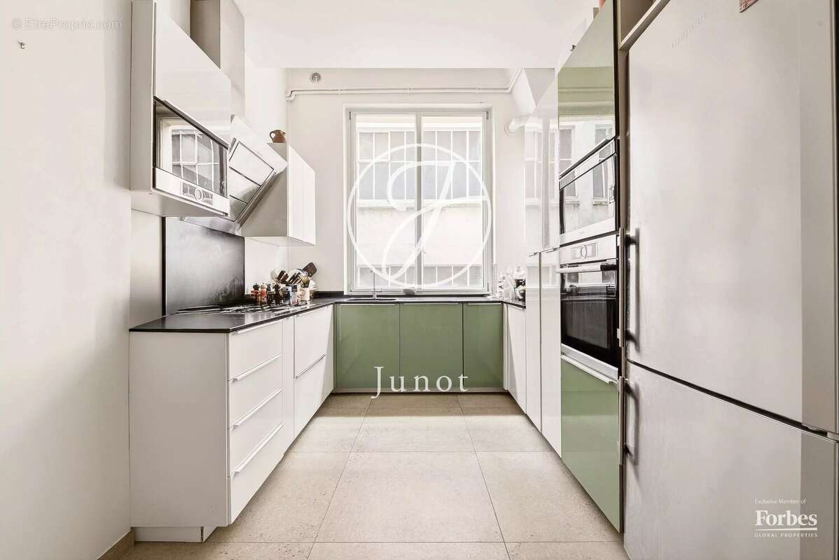 Appartement à PARIS-9E