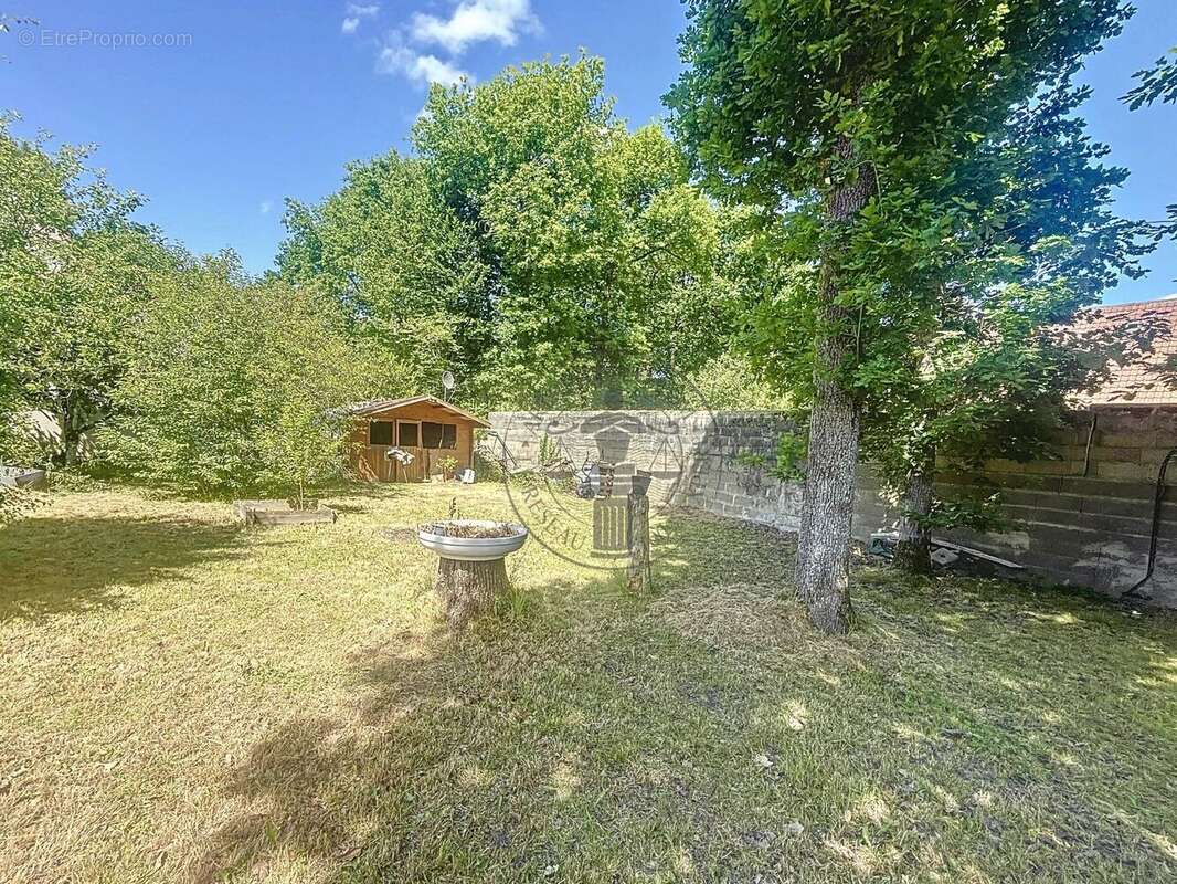 Maison à ANGERVILLIERS